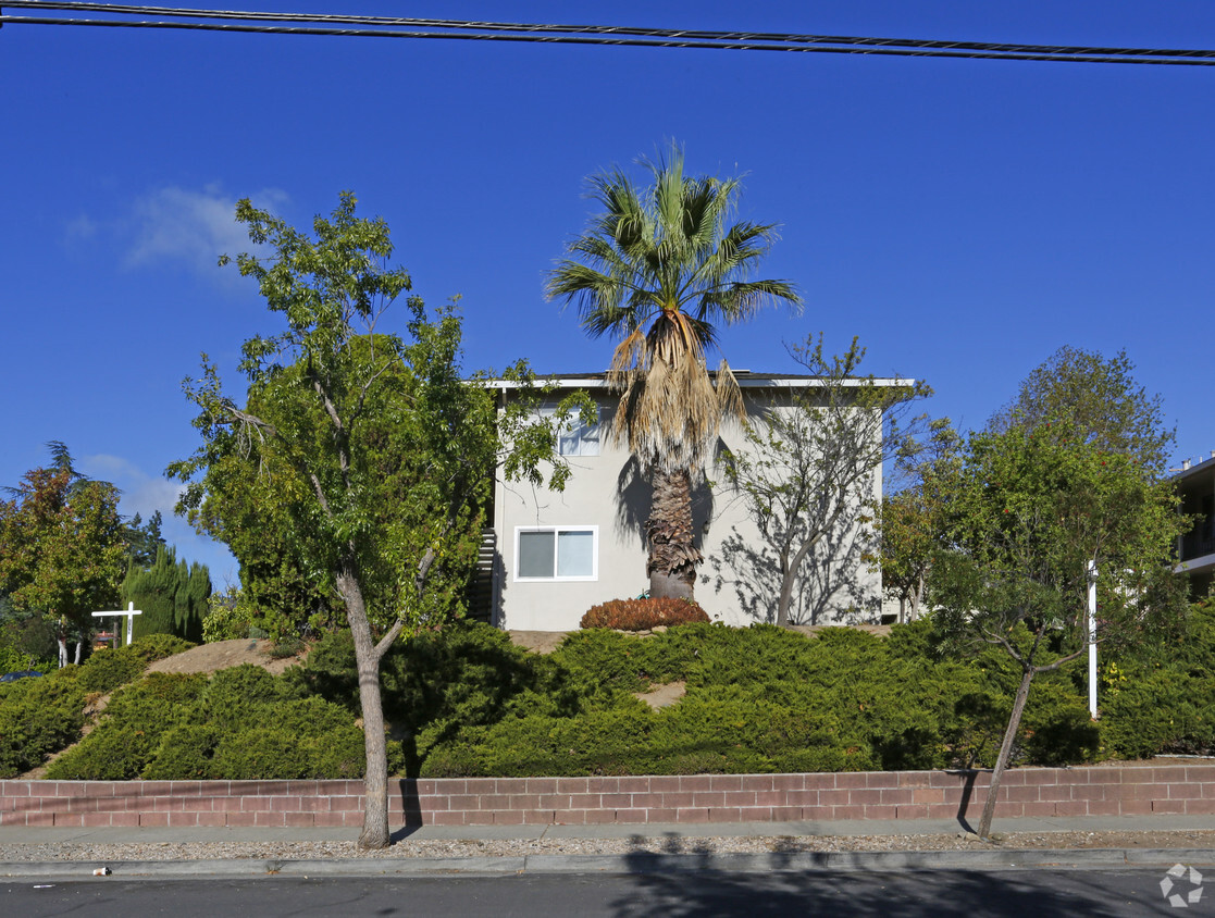 Building Photo - 115 Towne Terrace