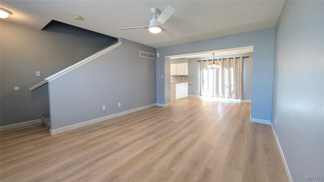 Foto del edificio - 247 New Richmond Dr