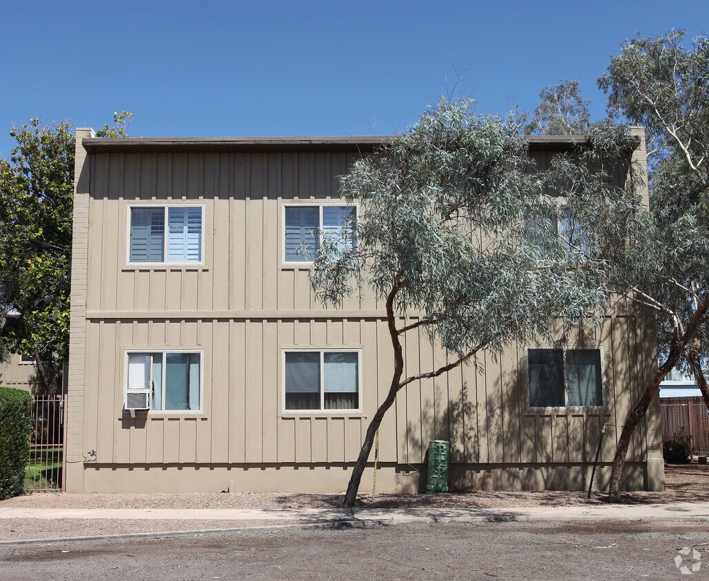 Foto del edificio - Royal Alvernon Apartments
