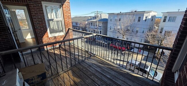 Building Photo - 72 Campbell Ave