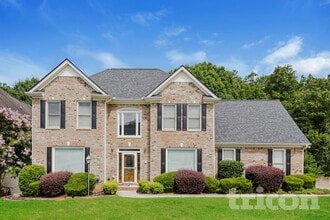 Building Photo - 2205 Washington Dr