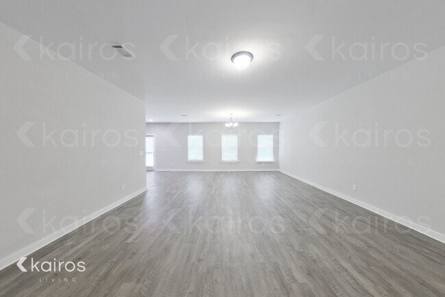 Foto del edificio - 8026 Shadesbrook Dr