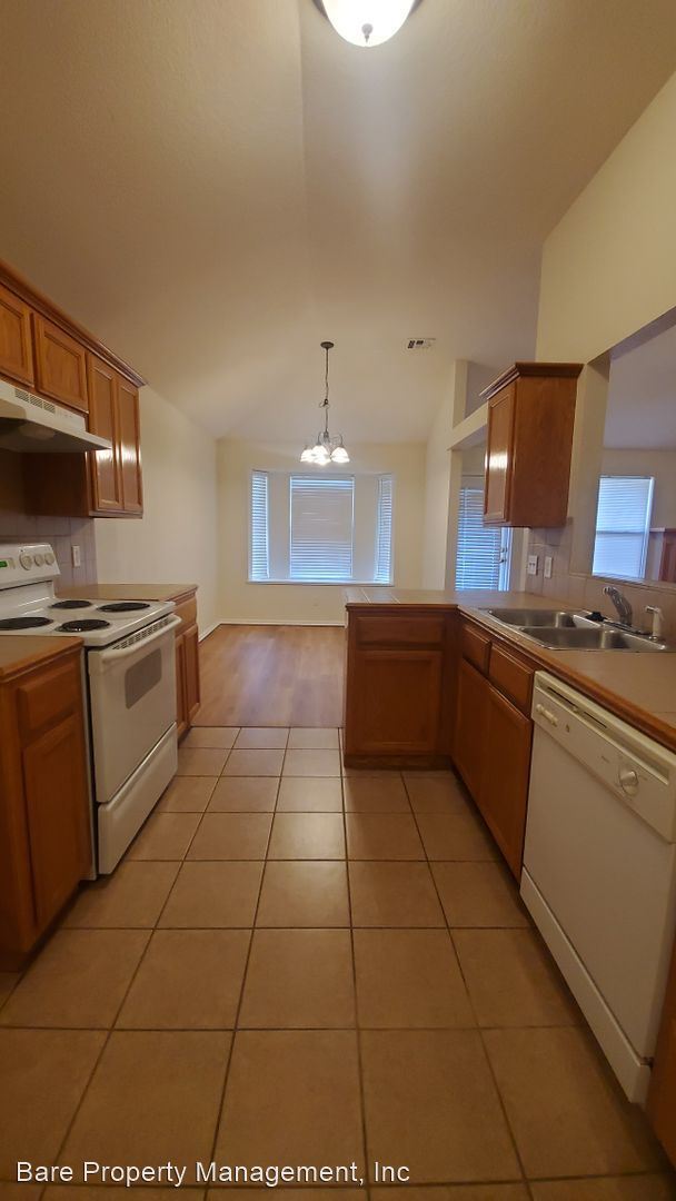 Building Photo - 3 br, 2 bath House - 2725 Northern Hills Rd