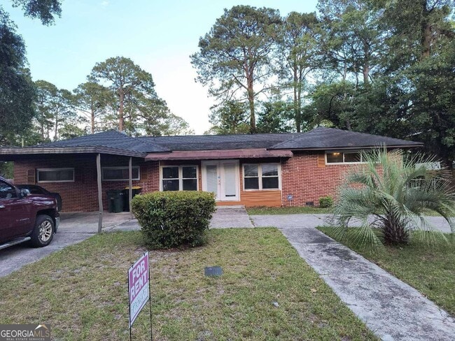 Foto del edificio - 4748 Sylvan Dr