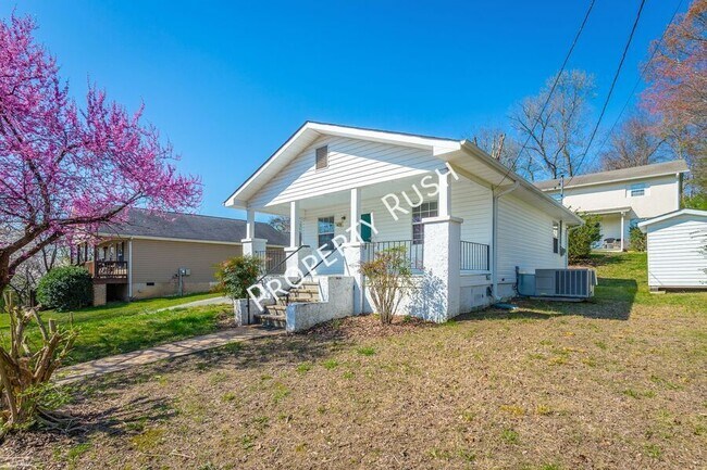 Foto del edificio - 420 Hedgewood Dr