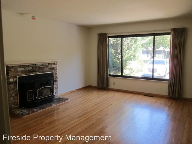 Foto del edificio - 2349 Cottle Ave