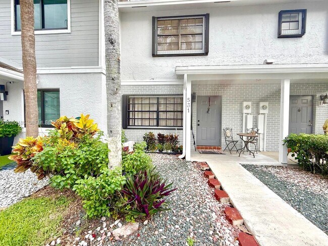 Foto del edificio - 531 NW 103rd Terrace