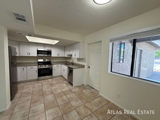 Foto del edificio - 16733 E Ashbrook Dr