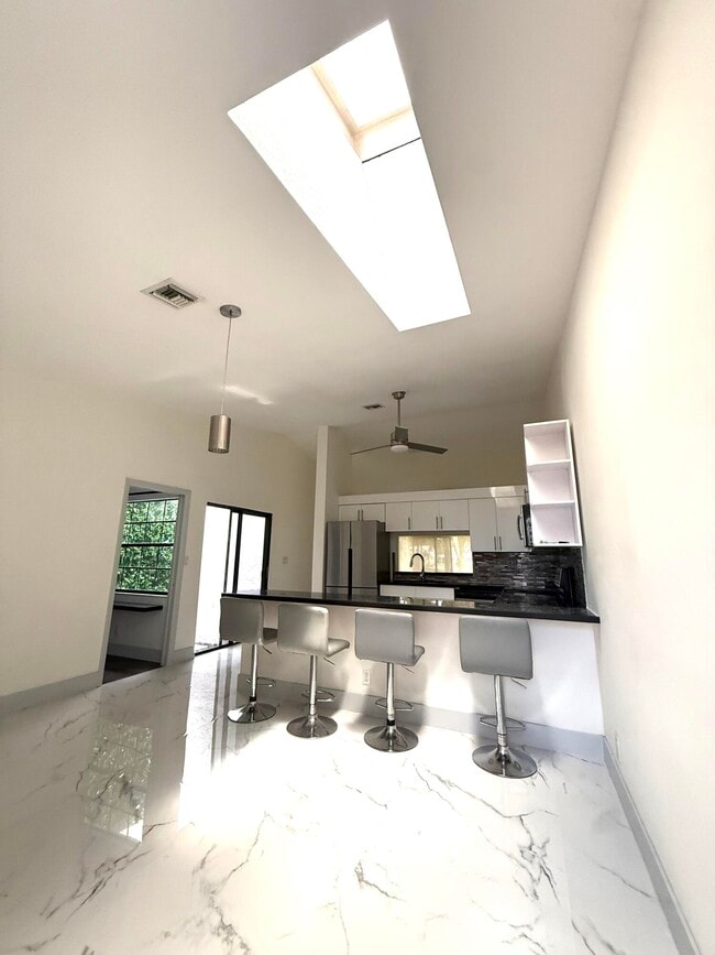 Foto del edificio - 5161 NW 11th Ln