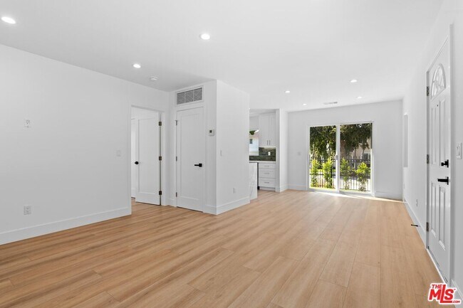 Foto del edificio - 2902 Broadway