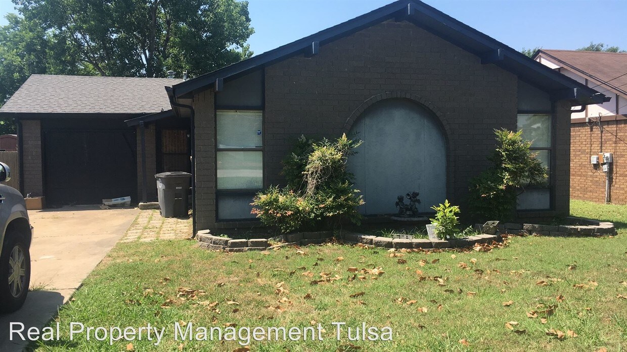 Primary Photo - 1710 E 31st Pl N