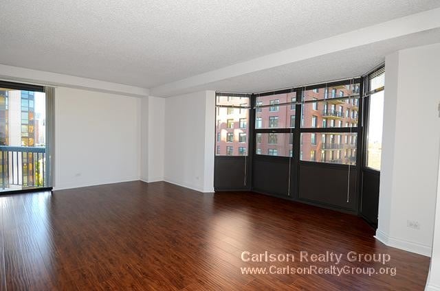 Building Photo - 121 N Dearborn St