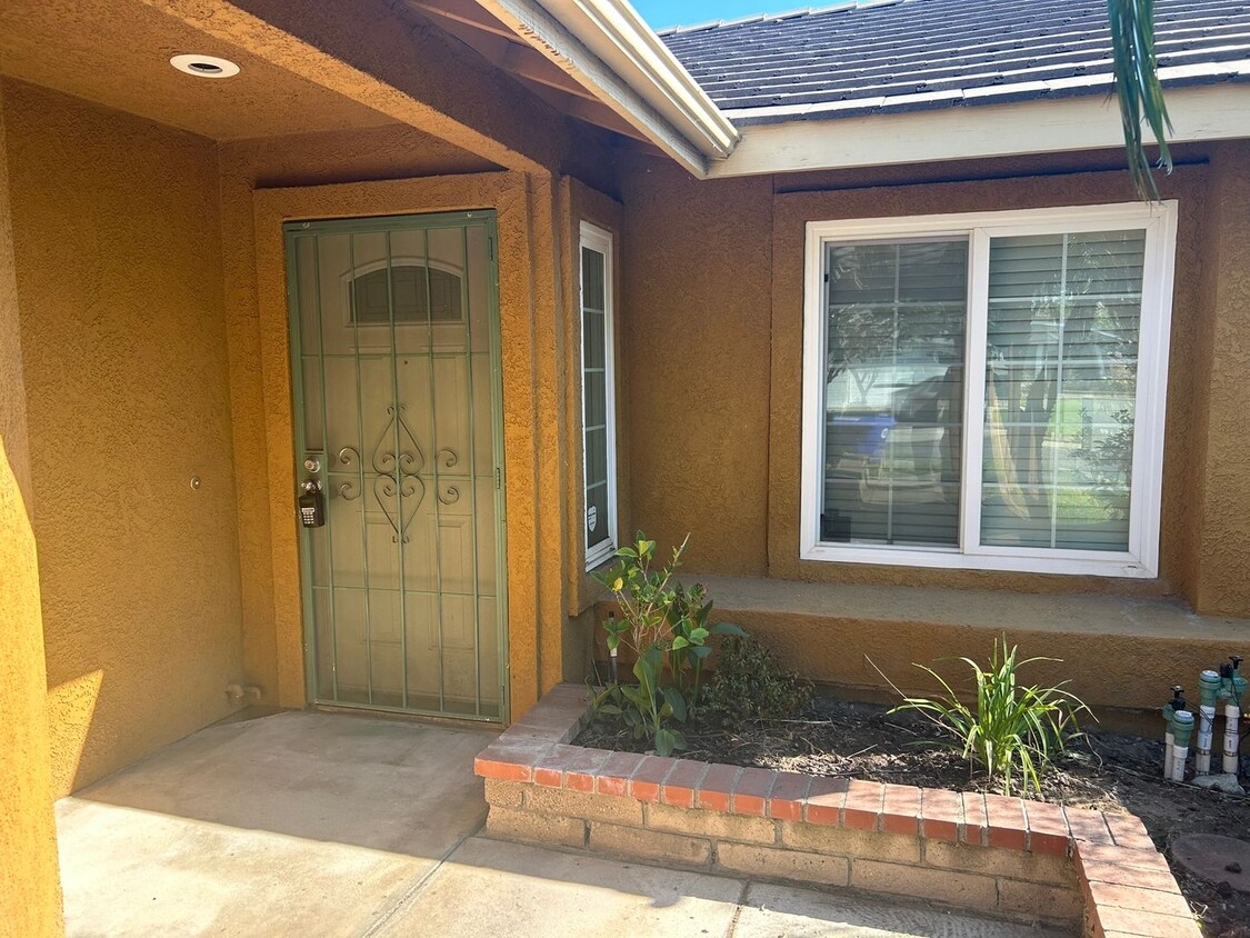 Primary Photo - 13474 Columbus Ct