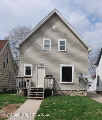 Primary Photo - 422 1st St NE