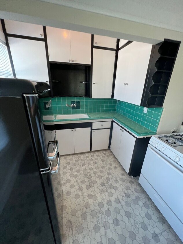 Foto principal - Vintage Upstairs Midtown Apartment