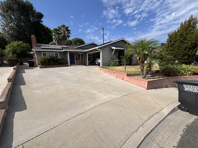 Building Photo - 677 Taft Ct
