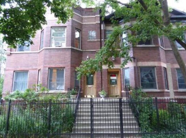 Building Photo - 1342 W Farwell Ave