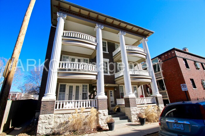 Building Photo - 3435 Central St