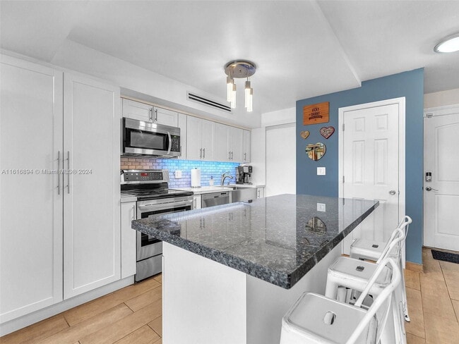 Photo - 3026 Center St Townhome
