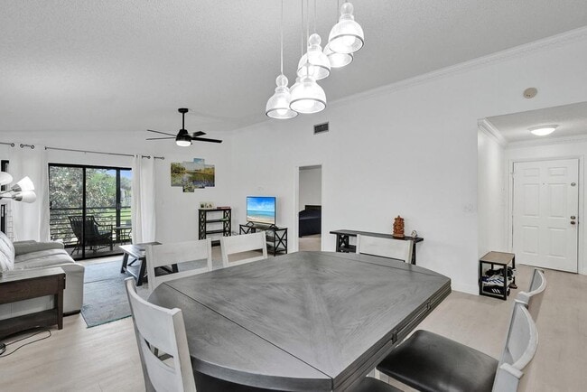 Foto del edificio - 9361 SW 23rd St