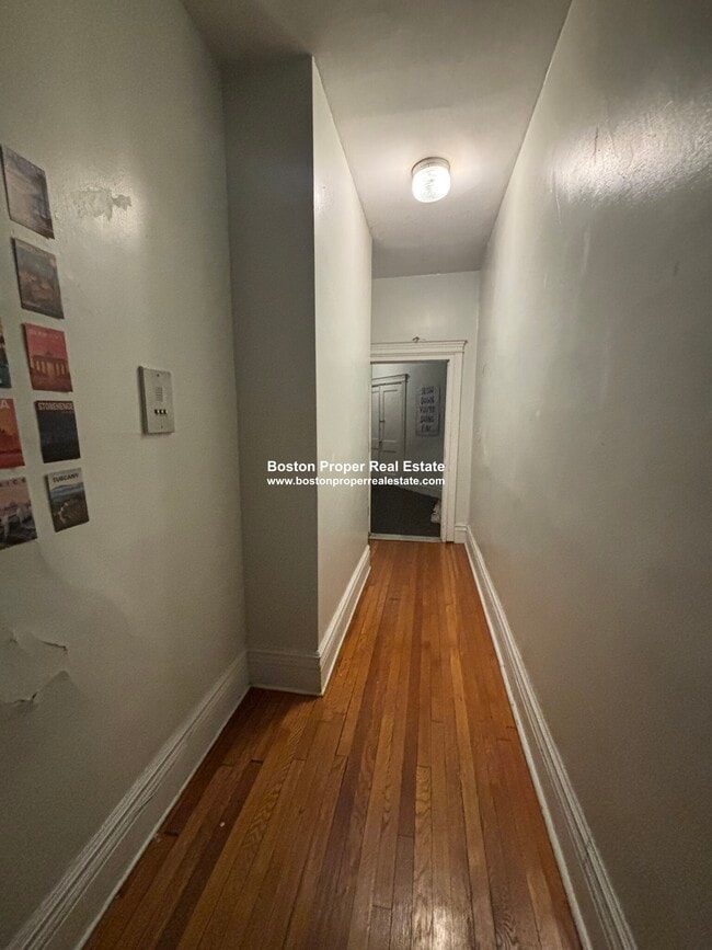 Building Photo - 80 Fenway St