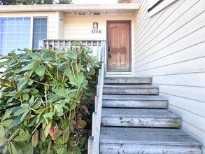 Building Photo - 1306 SW 15th Ct