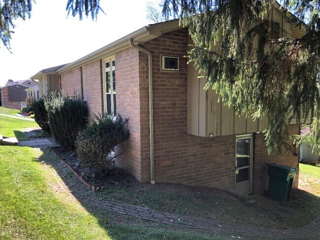 Exterior side - 11 Webb Dr