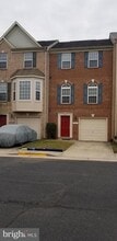 Building Photo - 5503 Sacramento Mews Pl