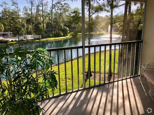 Building Photo - 5780 Woodmere Lake Cir