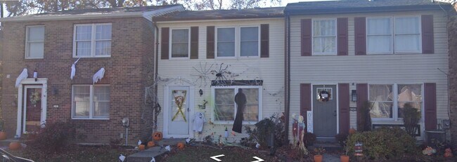 Foto del edificio - 4585 Lakeland Dr
