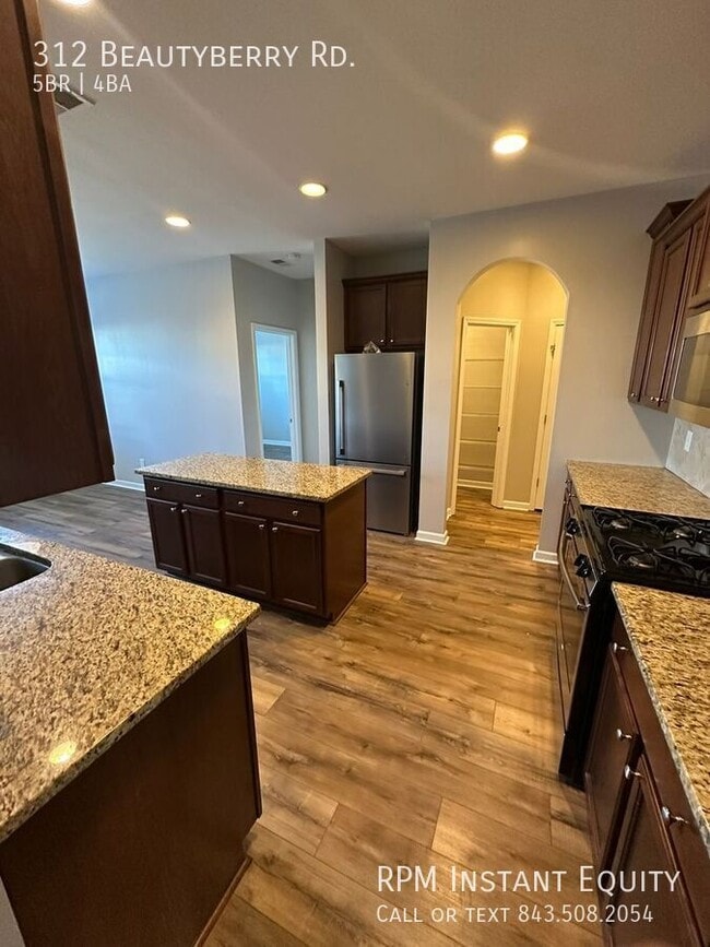 Building Photo - 312 Beautyberry Rd