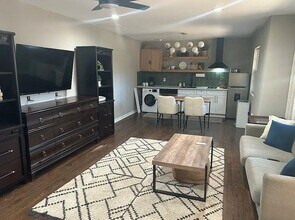 Building Photo - 2263 Nivelle Dr