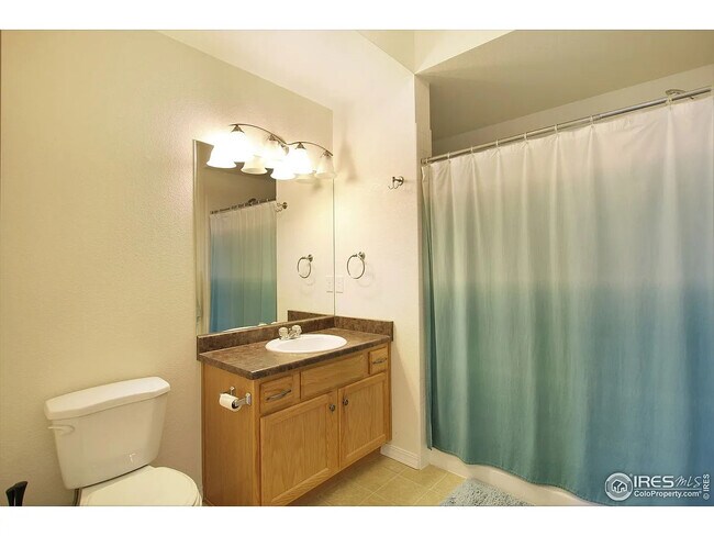 Foto del edificio - 2450 Windrow Dr