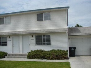 Building Photo - 1306-1308 Shaker Pl