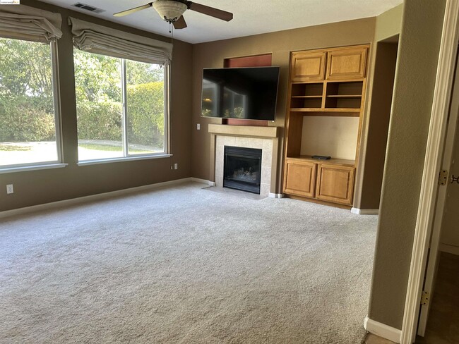 Building Photo - 1531 Siemering Way