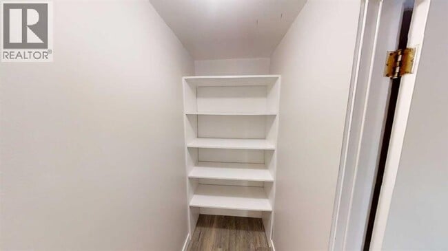 Building Photo - 10802-10899 99 St