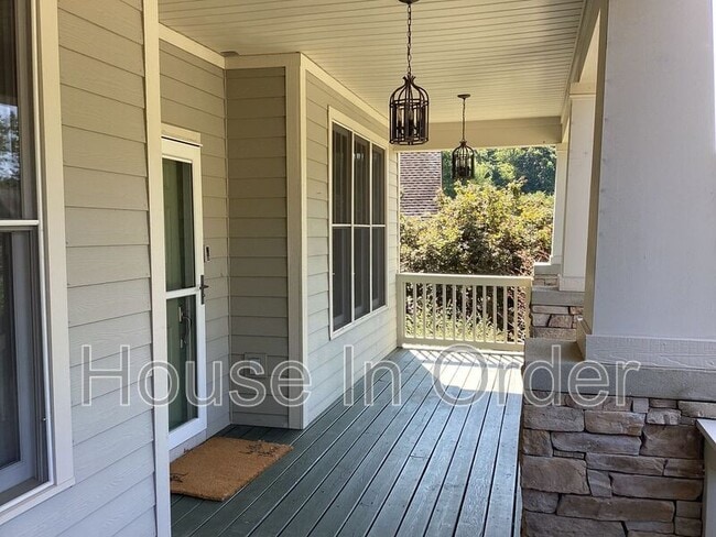 Building Photo - 49 White Ash Dr