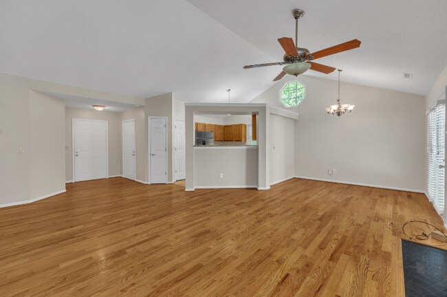 Building Photo - 106 London Plain Ct