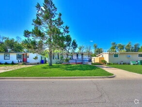 Building Photo - 1234 Iowa St