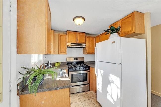 Building Photo - 4 Edson Terrace