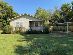 Building Photo - 7063 Seaver Dr NW