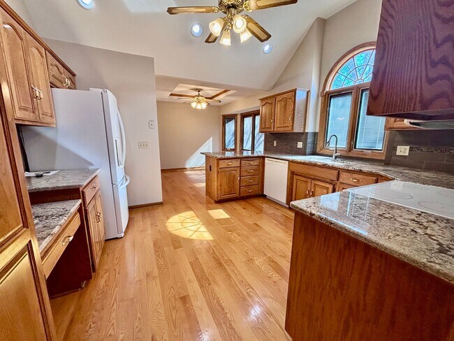 Foto del edificio - 16306 Lafayette Ave