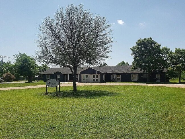 Foto del edificio - 3201 Southwest Dr