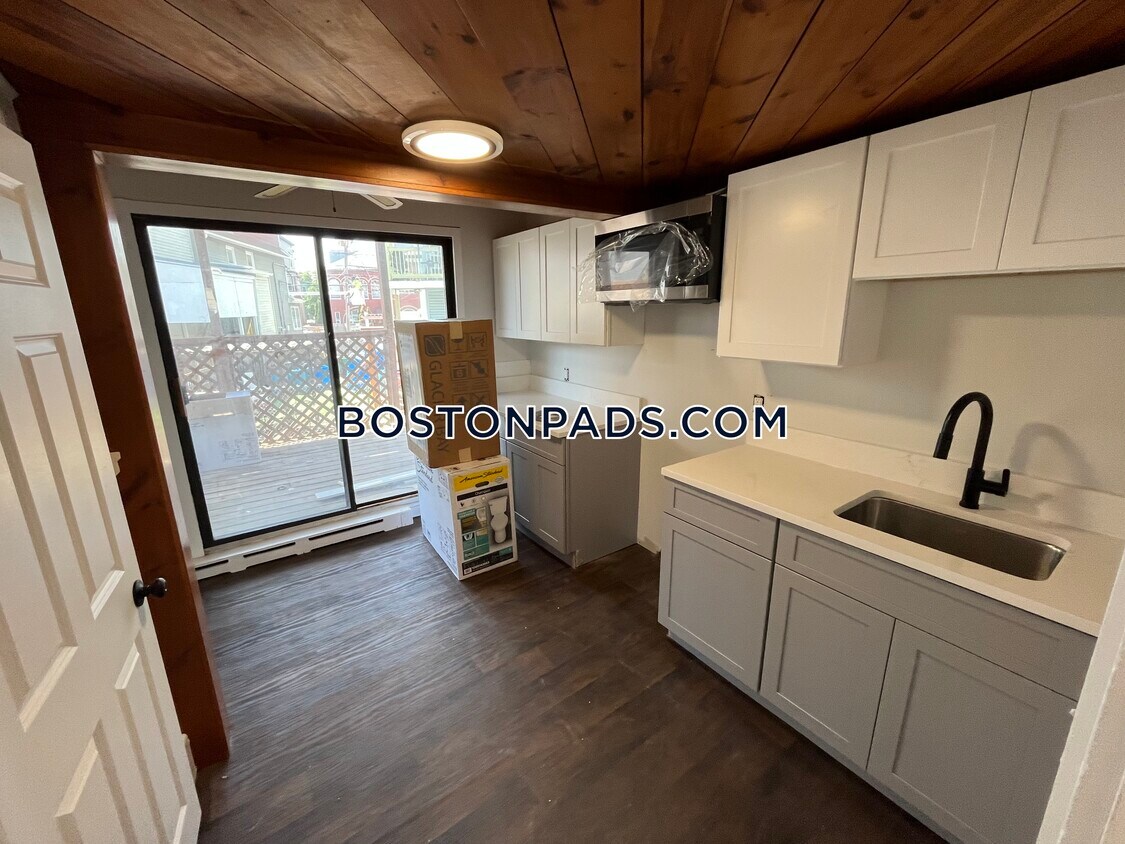 124 Johnson St Unit 1L, Lynn, MA 01902 Apartment for Rent in Lynn, MA