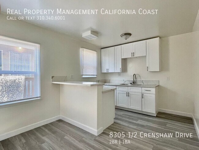 Building Photo - 8425 1\2 Crenshaw Dr