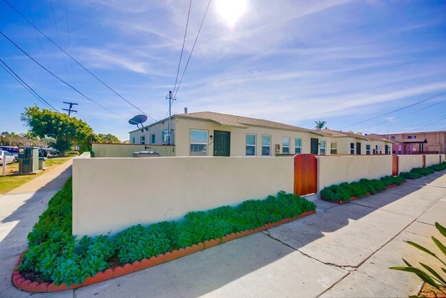 Foto del edificio - National City Fourplex