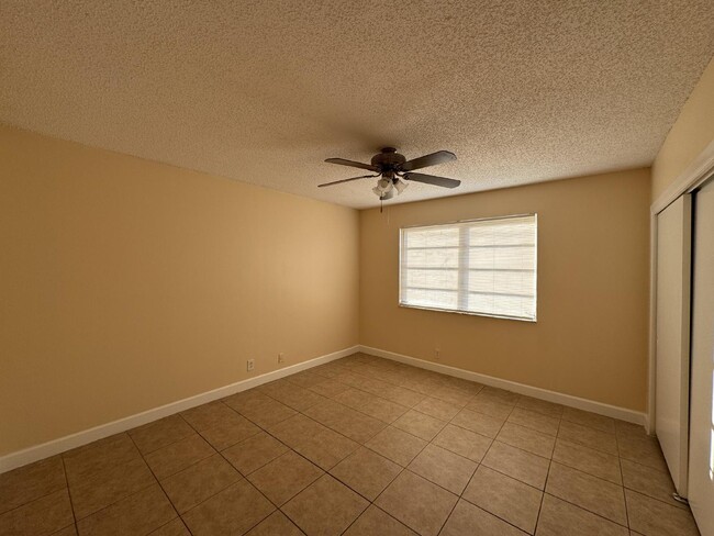 Building Photo - 5220 SW 43 TERRACE # 1-2 DANIA BEACH, 33314