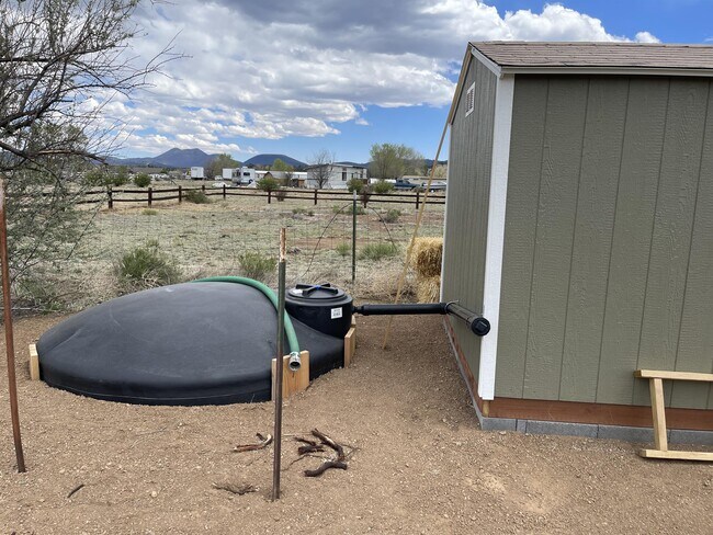 Building Photo - 8689 E Mercury Dr