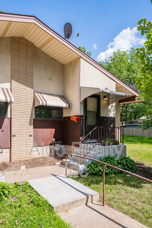 Building Photo - 440 Jayne St