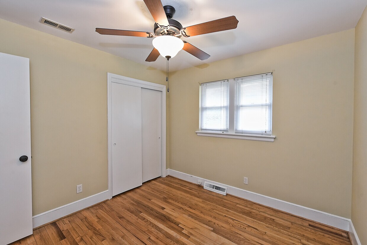 Primary Photo - 725 Stanfield Dr